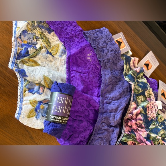 HANKY PANKY NWT Set of 5 Original Rise Signature Lace Thongs Floral Solid Purple - Picture 2 of 4